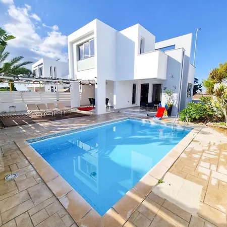 With Private Pool And Bbq Larnaca