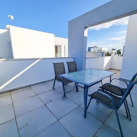 With Private Pool And Bbq Vila *